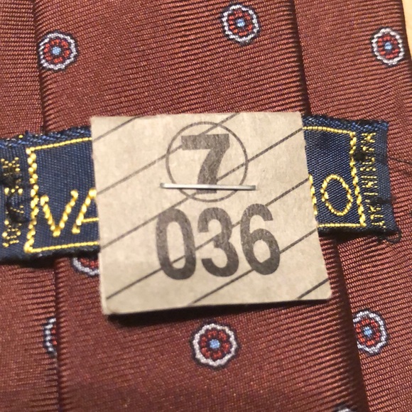 Vtg VALENTINO Classic Luxe Necktie Designer Italy Made 100% SILK Classic Career - Picture 8 of 16